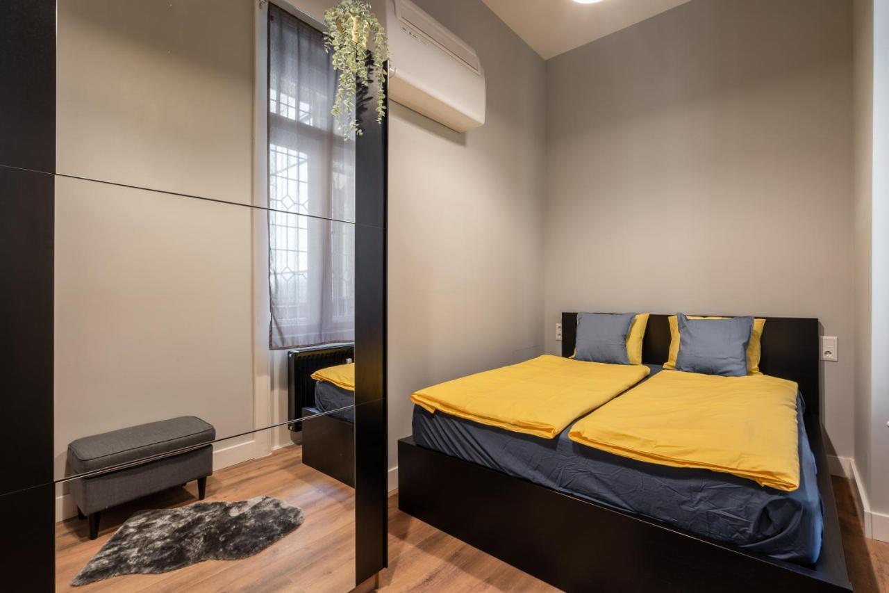 Buenos Boutique - A/C, 2 Bathrms, Amazing View Apartment Budapest Bagian luar foto